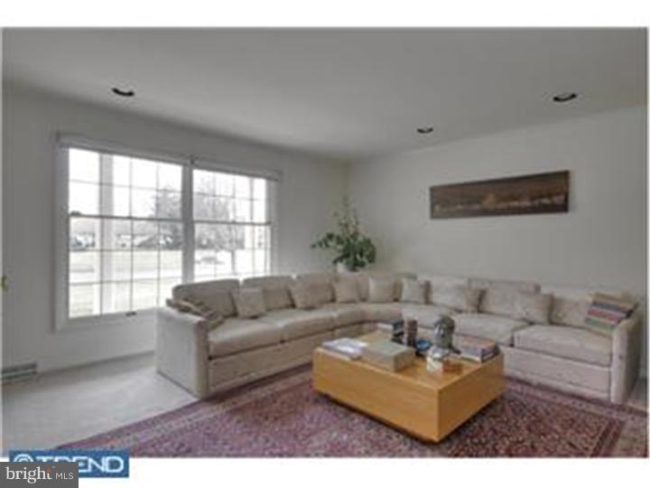 893 Heritage Road Moorestown, NJ 08057 - Photo 10 of 25 Family Room