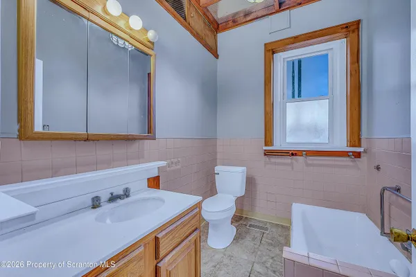 $650,000 | 714 Smith Street, Dunmore, PA 18512