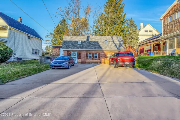 $650,000 | 714 Smith Street, Dunmore, PA 18512