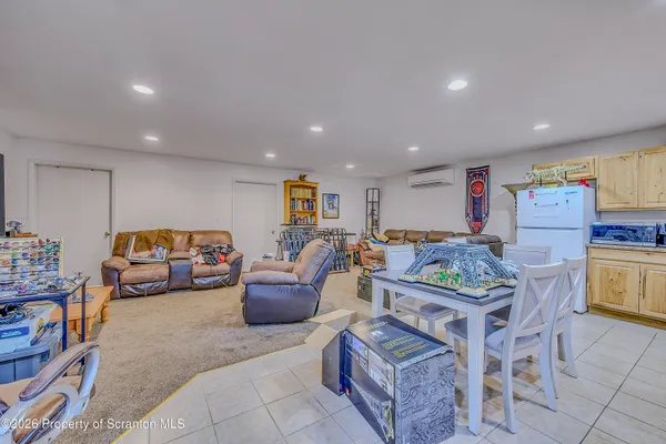 $650,000 | 714 Smith Street, Dunmore, PA 18512