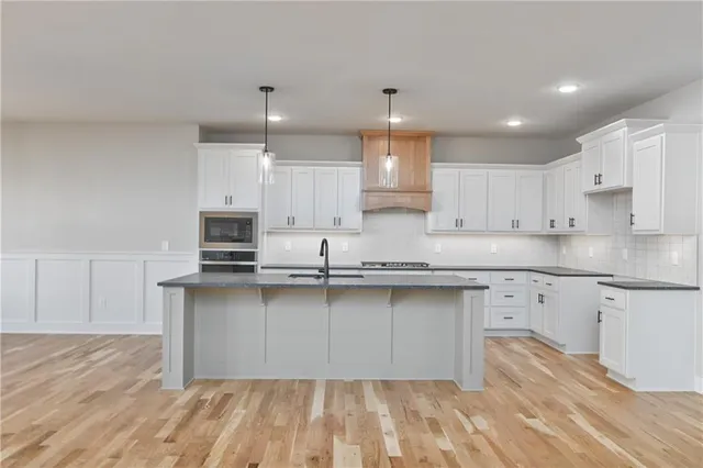 $729,000 | 6024 Arapahoe Street, Shawnee, KS 66226