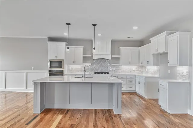 $729,000 | 6024 Arapahoe Street, Shawnee, KS 66226