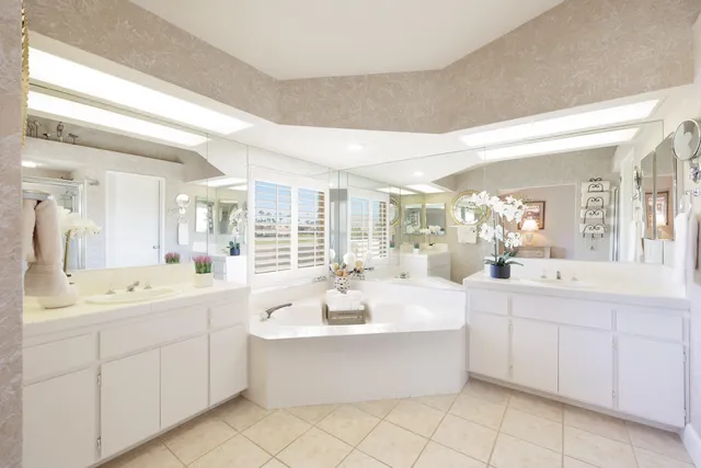 $485,000 | 272 Vista Royale Circle East, Palm Desert, CA 92211