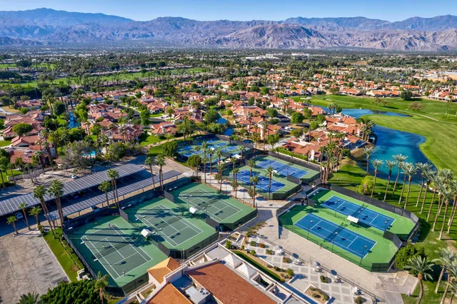 $485,000 | 272 Vista Royale Circle East, Palm Desert, CA 92211