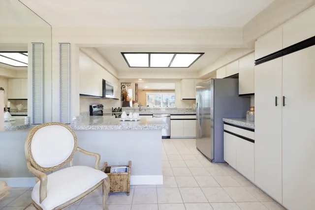 $485,000 | 272 Vista Royale Circle East, Palm Desert, CA 92211