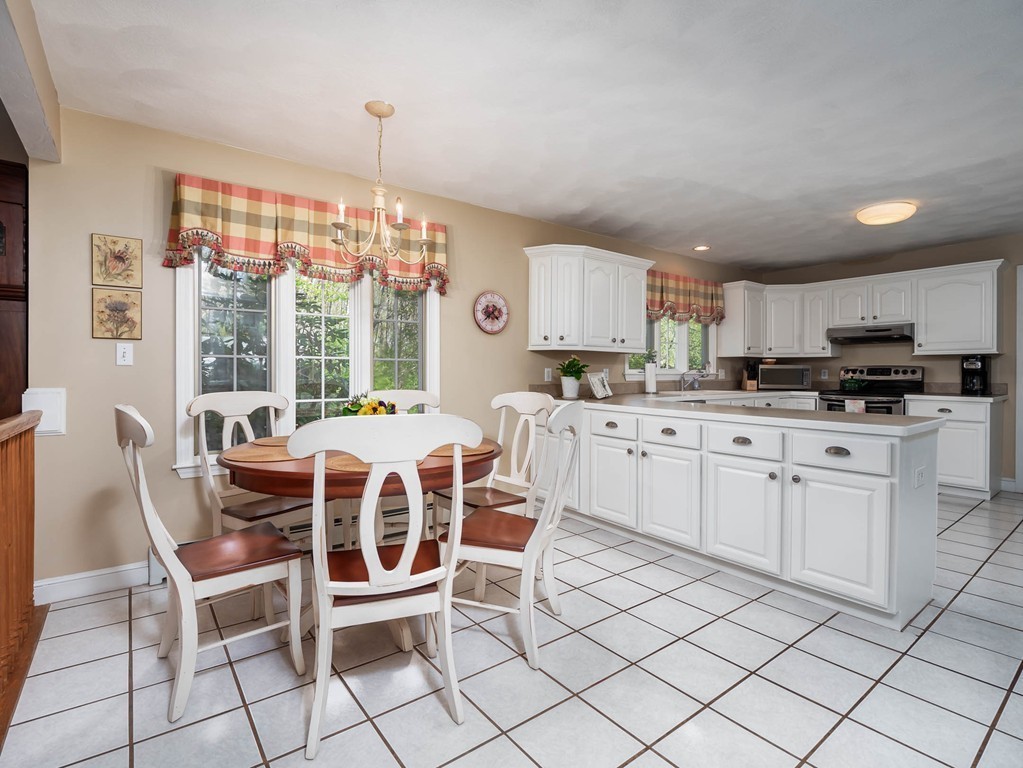 52 Baldpate Road Georgetown, MA 01833 - Photo 10 of 30
