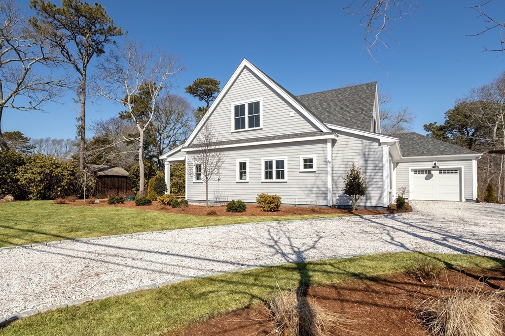 38 Lower County Road Dennis, MA 02639 - Photo 4 of 39