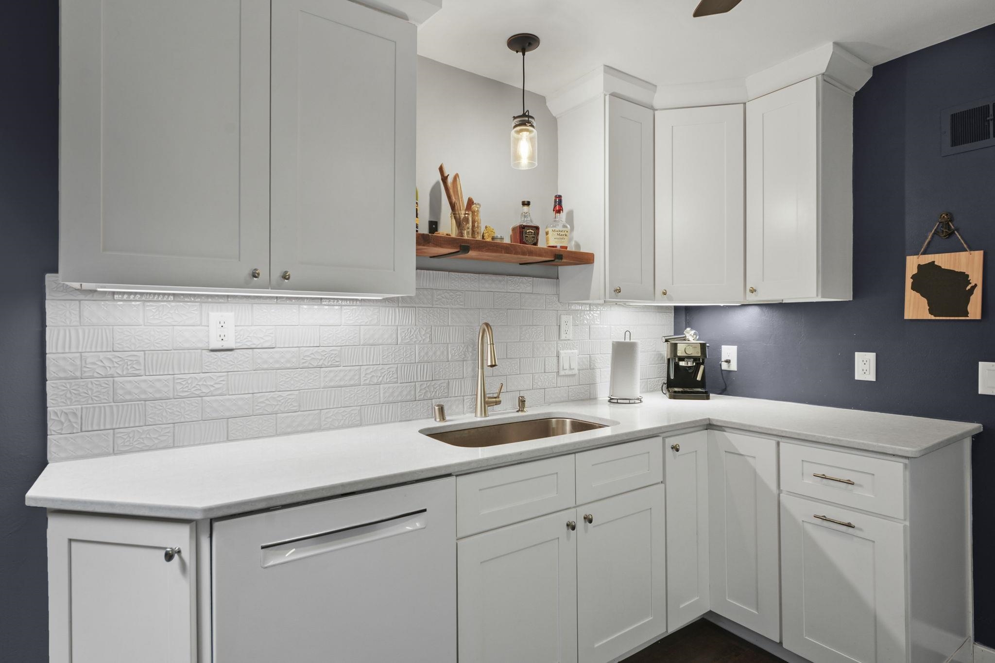 2825 Regent Street Madison, WI 53705 - Photo 4 of 46