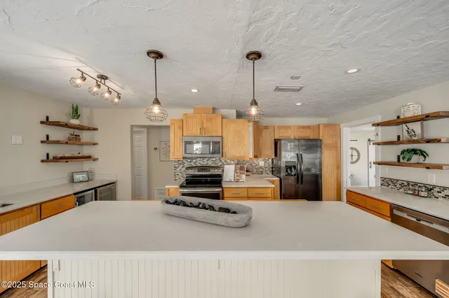 $3,900 | 458 Sandpiper Drive, Satellite Beach, FL 32937