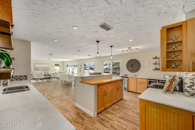 $3,900 | 458 Sandpiper Drive, Satellite Beach, FL 32937