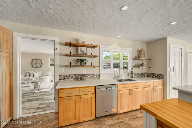 $3,900 | 458 Sandpiper Drive, Satellite Beach, FL 32937