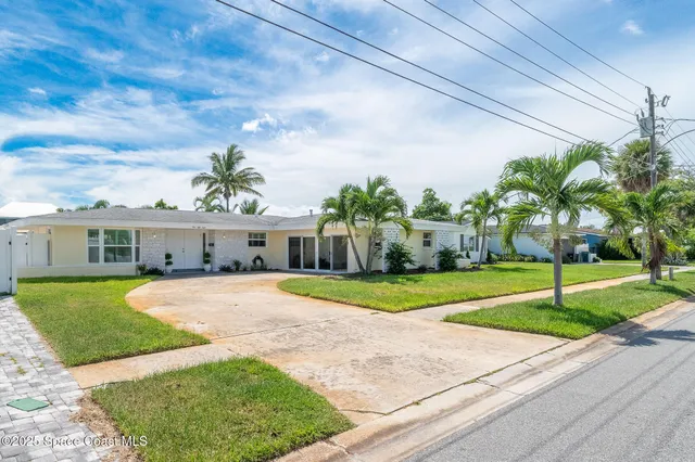 $3,900 | 458 Sandpiper Drive, Satellite Beach, FL 32937