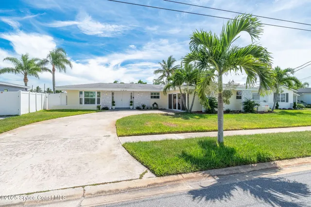 $3,900 | 458 Sandpiper Drive, Satellite Beach, FL 32937
