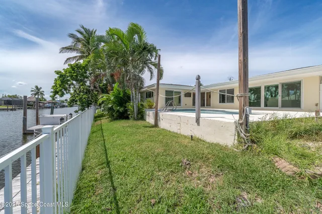 $3,900 | 458 Sandpiper Drive, Satellite Beach, FL 32937