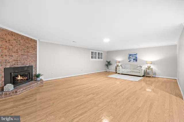 $895,000 | 6260 Chaucer Lane, Alexandria, VA 22304