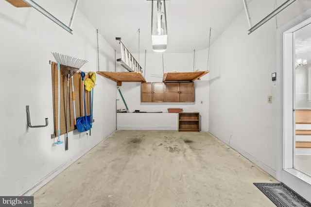 $895,000 | 6260 Chaucer Lane, Alexandria, VA 22304