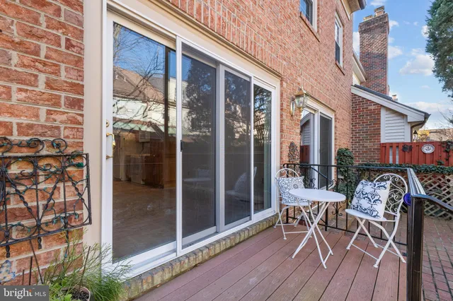 $895,000 | 6260 Chaucer Lane, Alexandria, VA 22304