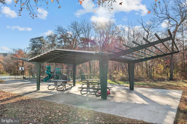 $895,000 | 6260 Chaucer Lane, Alexandria, VA 22304