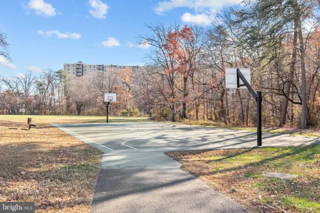 $895,000 | 6260 Chaucer Lane, Alexandria, VA 22304