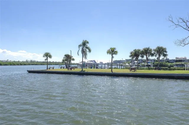 $479,900 | 19701 Gulf Boulevard, Unit 127, Indian Shores, FL 33785