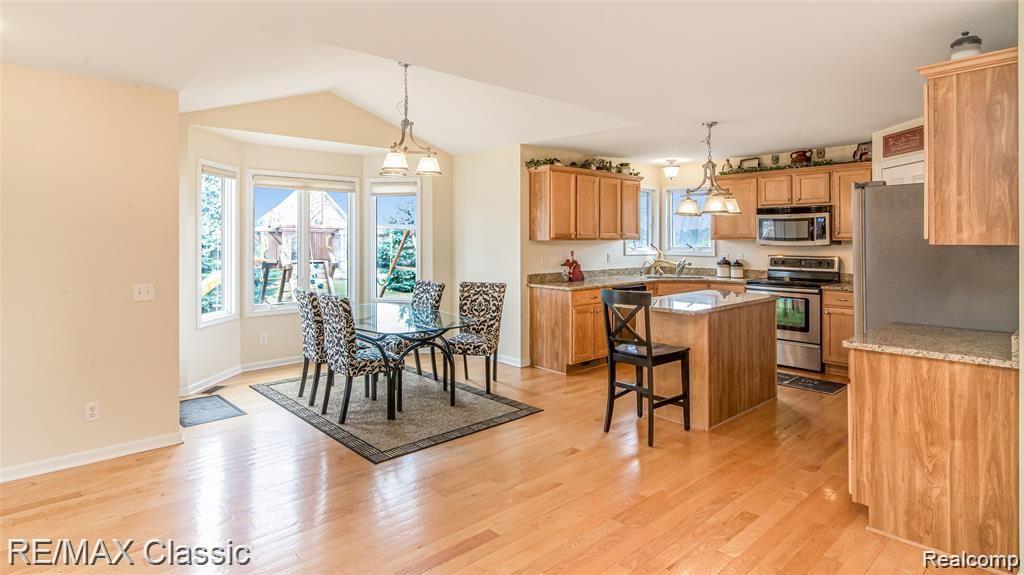 8115 Lee Road Brighton, MI 48116 - Photo 10 of 25