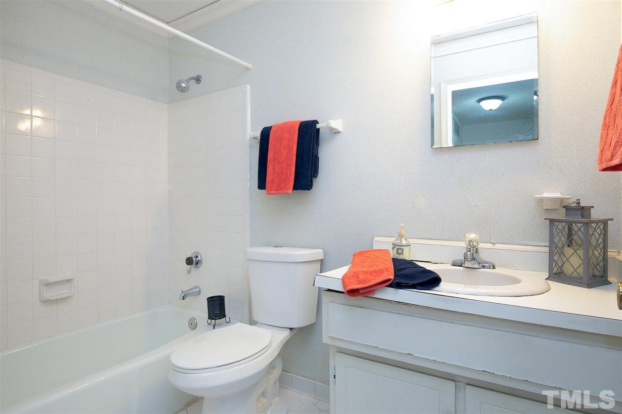 3404 Morningside Drive Raleigh, NC 27607 - Photo 17 of 27