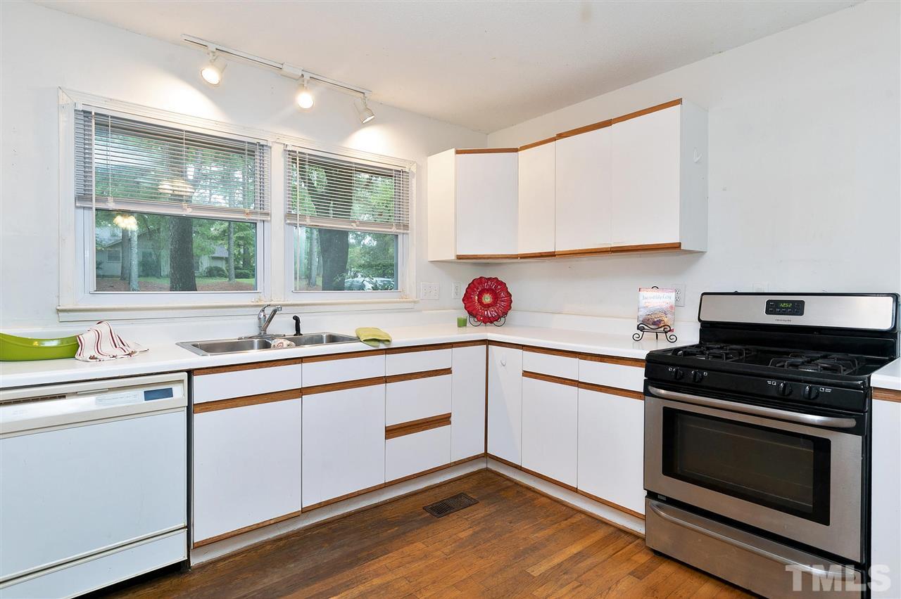 3404 Morningside Drive Raleigh, NC 27607 - Photo 7 of 27