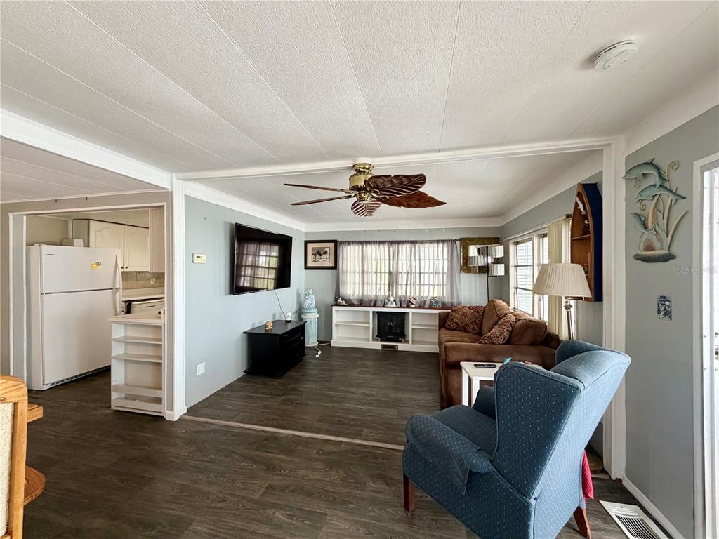 10399 67th Avenue North, Unit 4 St. Petersburg, FL 33708 - Photo 5 of 19