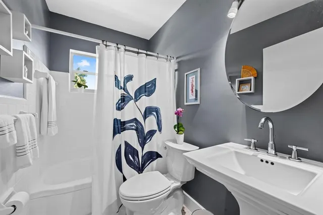 $585,000 | 1175 Grant Street, Hollywood, FL 33019