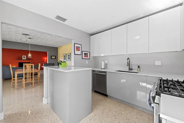 $585,000 | 1175 Grant Street, Hollywood, FL 33019