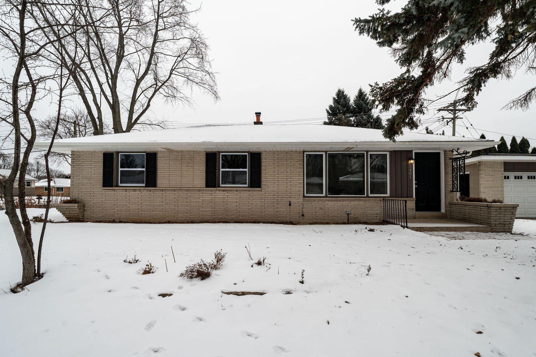 3401 West Wanda Avenue Milwaukee, WI 53221 - Photo 2 of 34 3401 W. Wanda Avenue