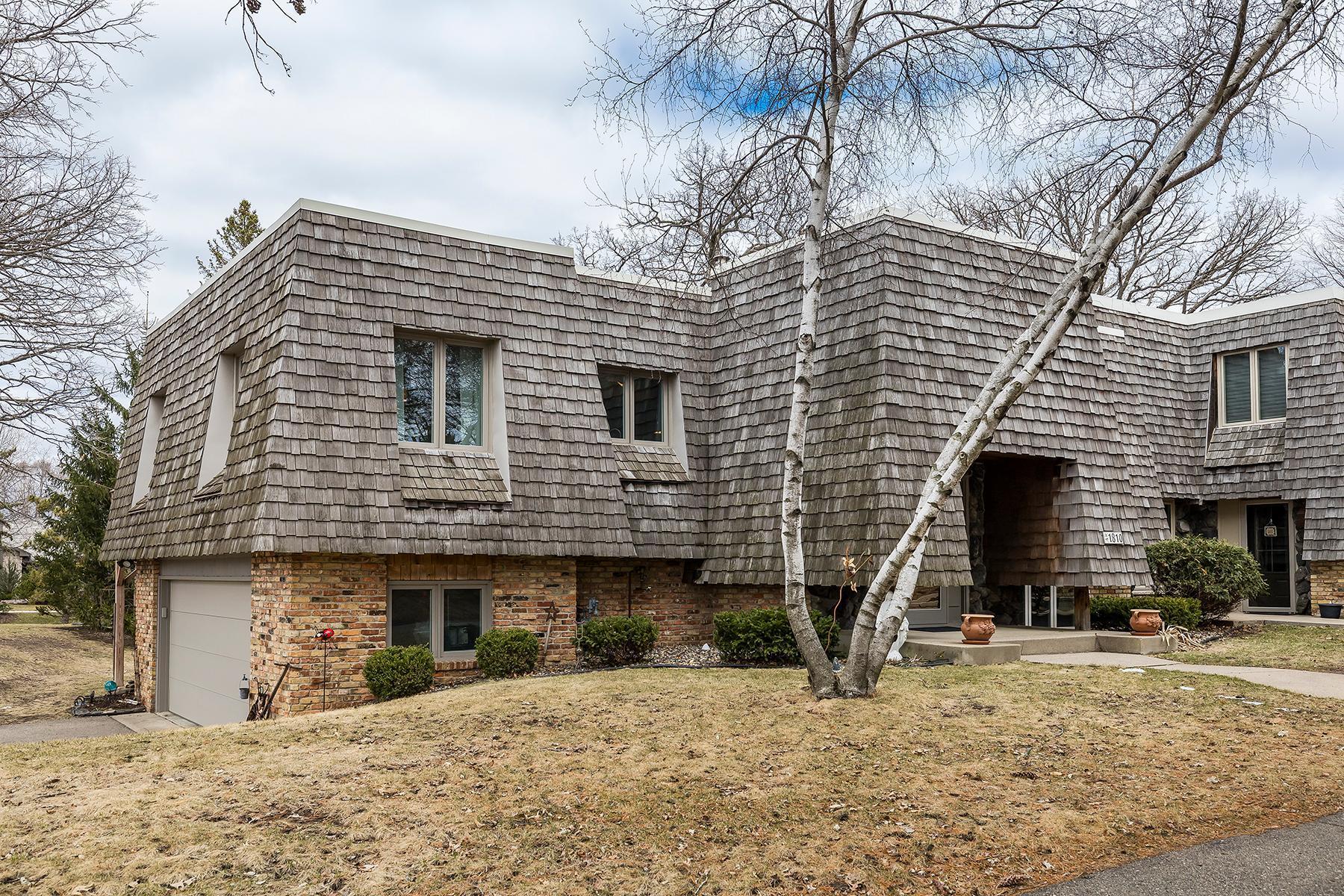 1810 Victoria Road South Mendota Heights, MN 55118 - Photo 1 of 1 Gallery Image 1