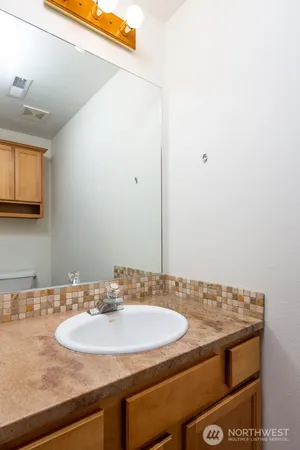 $1,095,000 | 1100 East Illinois Street, Bellingham, WA 98226