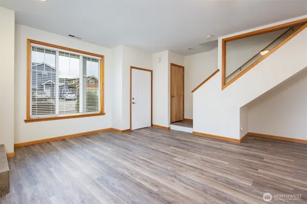 $1,095,000 | 1100 East Illinois Street, Bellingham, WA 98226