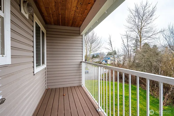 $1,095,000 | 1100 East Illinois Street, Bellingham, WA 98226