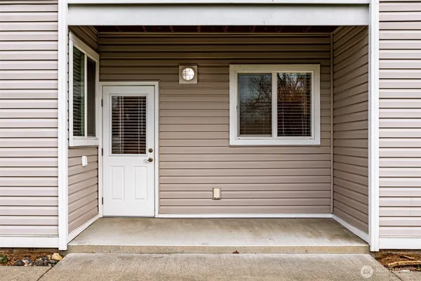 $1,095,000 | 1100 East Illinois Street, Bellingham, WA 98226