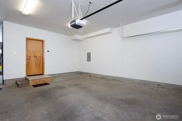 $1,095,000 | 1100 East Illinois Street, Bellingham, WA 98226