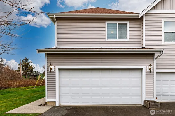 $1,095,000 | 1100 East Illinois Street, Bellingham, WA 98226