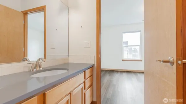 $1,095,000 | 1100 East Illinois Street, Bellingham, WA 98226