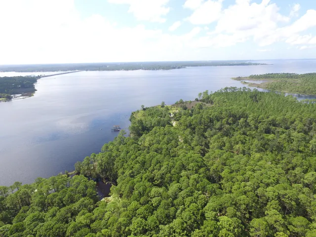 $2,000,000 | 6822 Hilliard Street, Southport, FL 32409