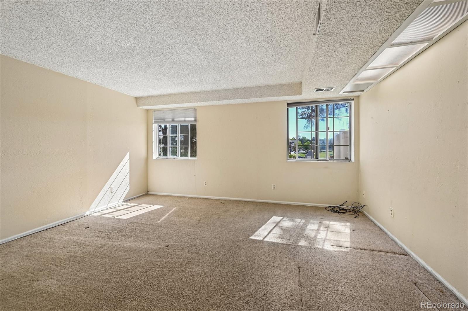 3990 South Rifle Court Aurora, CO 80013 - Photo 32 of 37