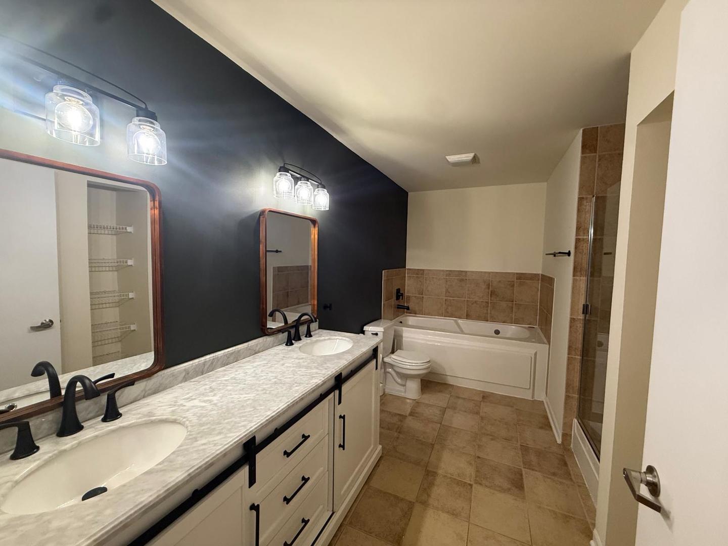 2327 West Wolfram Street, Unit 311 Chicago, IL 60618 - Photo 16 of 29