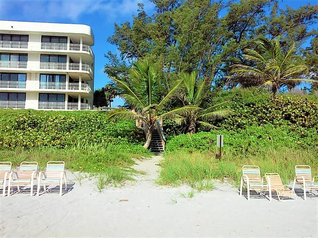 $3,995 | 2121 North Ocean Boulevard, Unit 1205E, Boca Raton, FL 33431