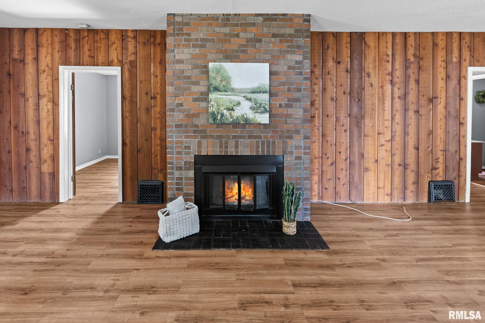 515 East Calumet Street Centralia, IL 62801 - Photo 12 of 37