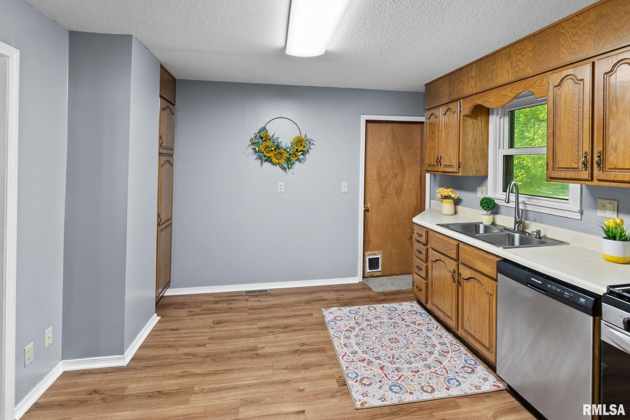 515 East Calumet Street Centralia, IL 62801 - Photo 18 of 37