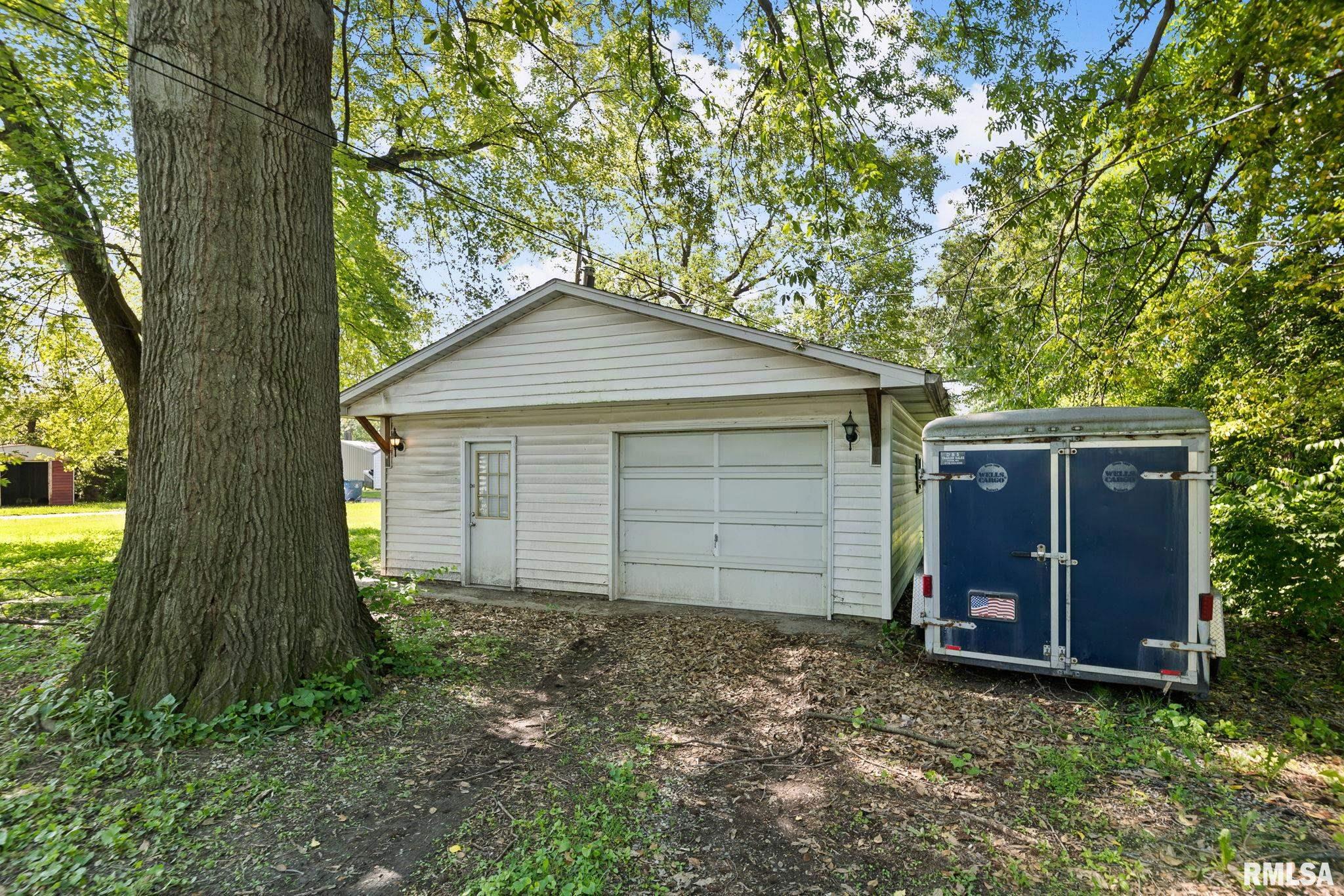 515 East Calumet Street Centralia, IL 62801 - Photo 8 of 37