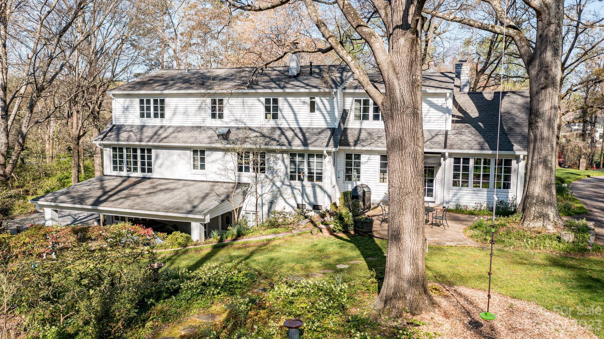 246 Shasta Lane Charlotte, NC 28211 - Photo 47 of 48 front view of house with a yard