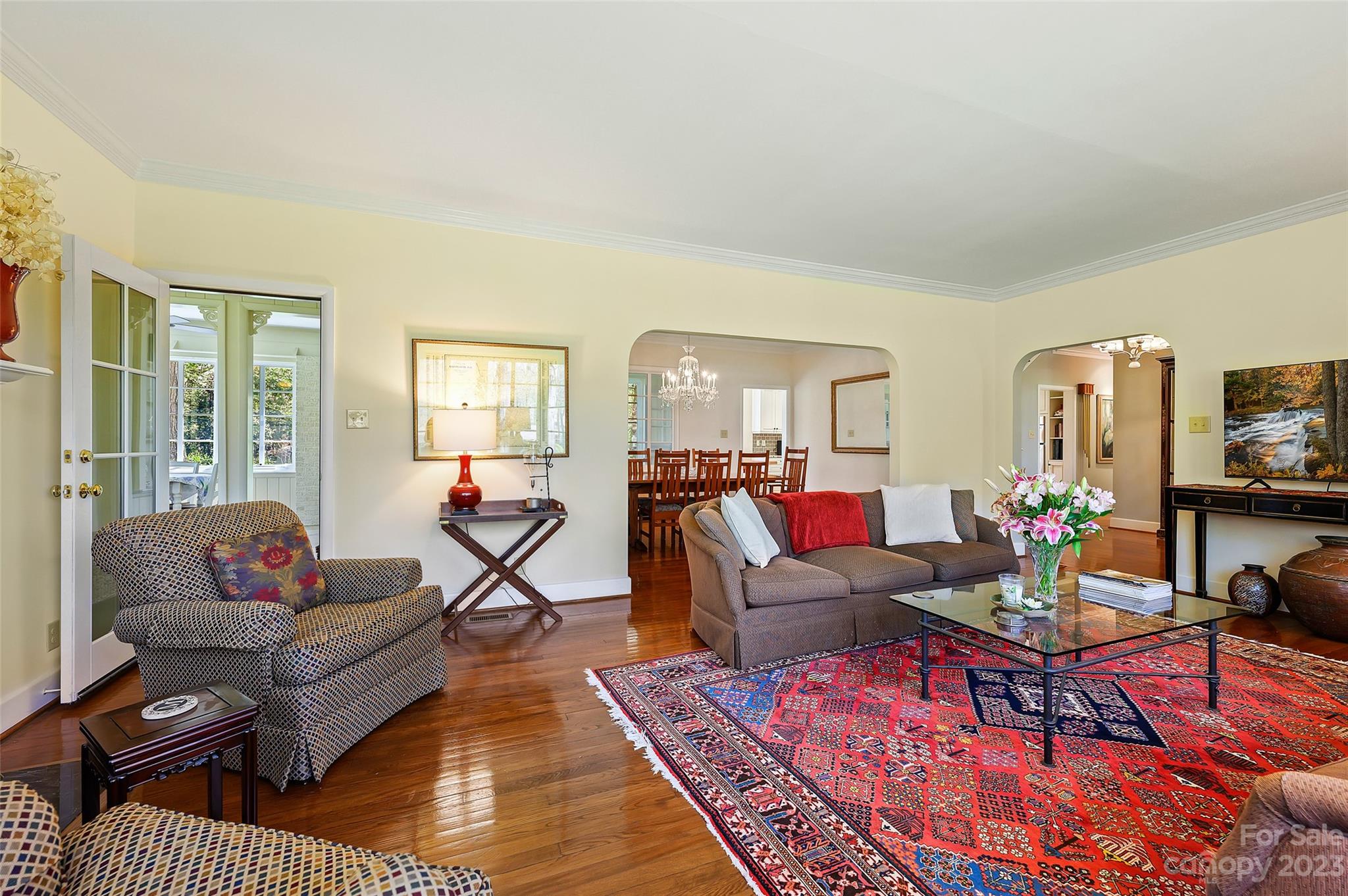 246 Shasta Lane Charlotte, NC 28211 - Photo 7 of 48 a living room with furniture and a rug