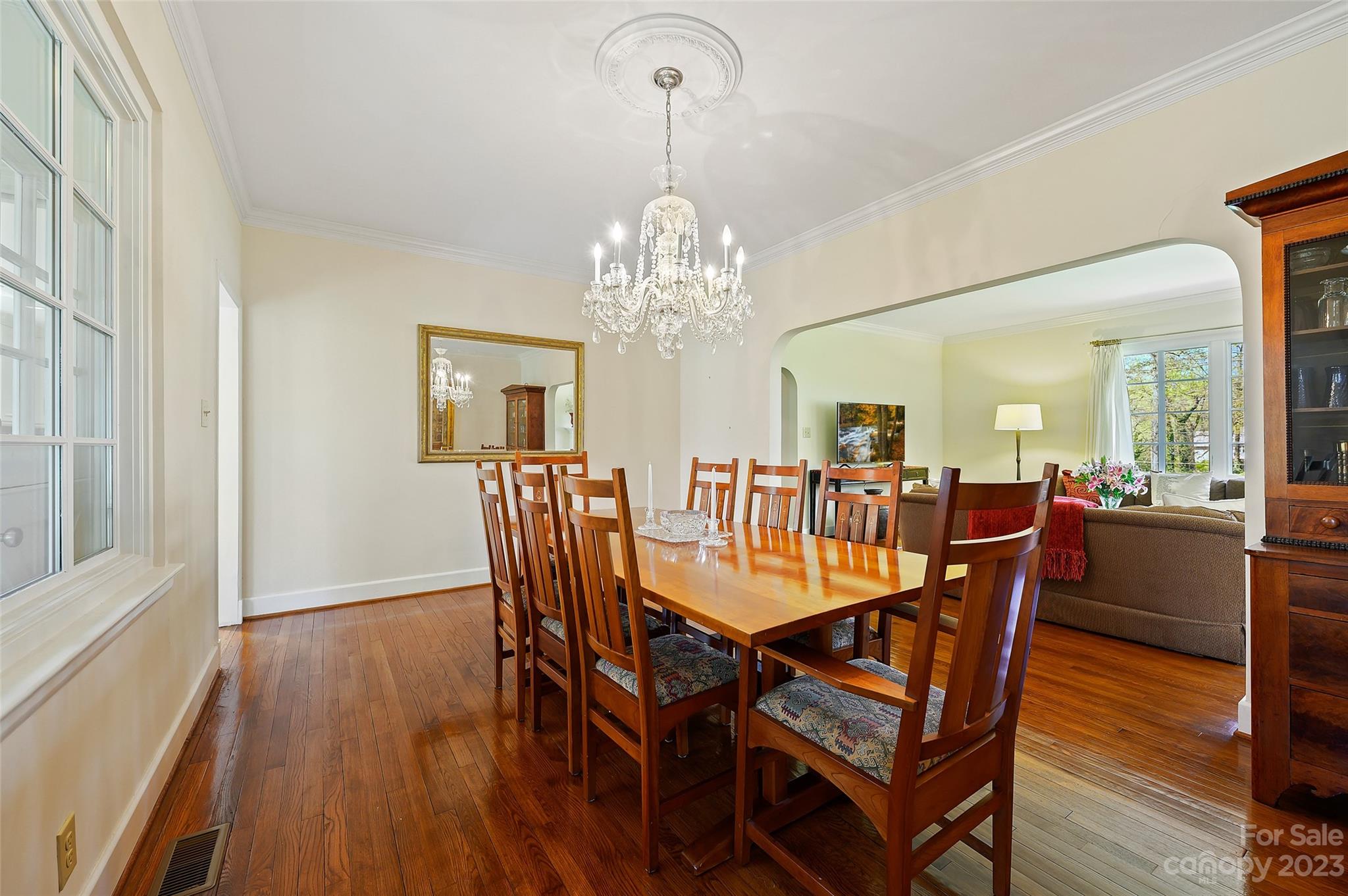 246 Shasta Lane Charlotte, NC 28211 - Photo 9 of 48 a dining room with furniture window and wooden floor