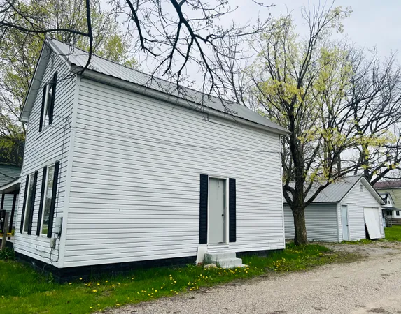 $129,900 | 210 South Division Avenue, Fremont, MI 49412